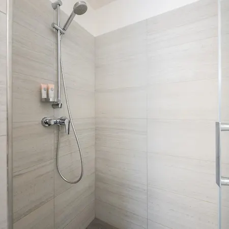 Elegant Karlin | Terrace & Parking * 布拉格