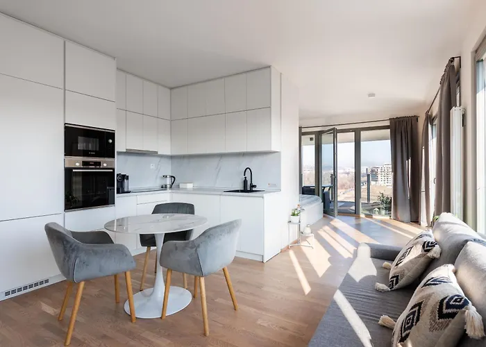 Elegant Karlin With Terrace & Parking Appartement *