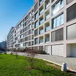 Elegant Karlin With Terrace & Parking *